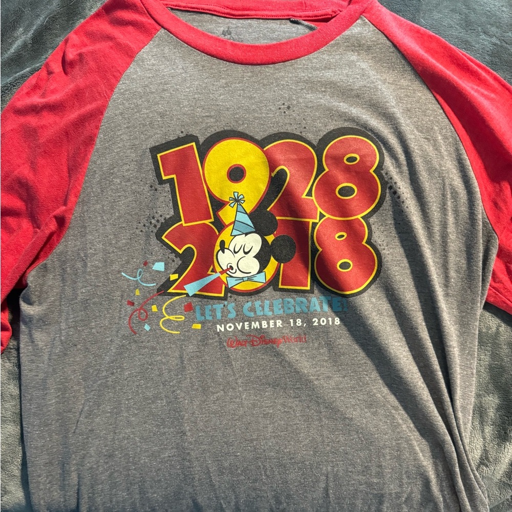 Walt Disney world anniversary shirt 2018 size large.